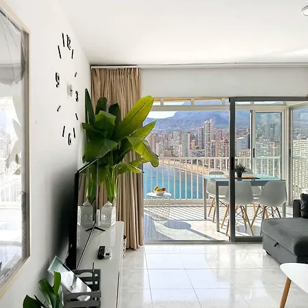 Balcon Al Mediterraneo Y Skyline De Lejlighed Benidorm