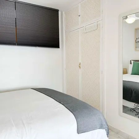 Balcon Al Mediterraneo Y Skyline De * ベニドルム