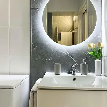 Balcon Al Mediterraneo Y Skyline De * ベニドルム