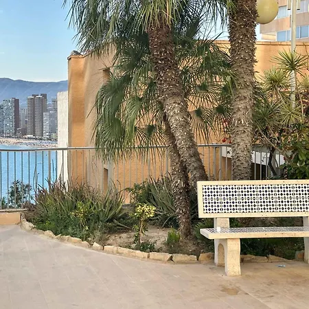 Balcon Al Mediterraneo Y Skyline De アパート *