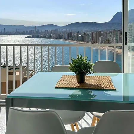 アパート Balcon Al Mediterraneo Y Skyline De ベニドルム