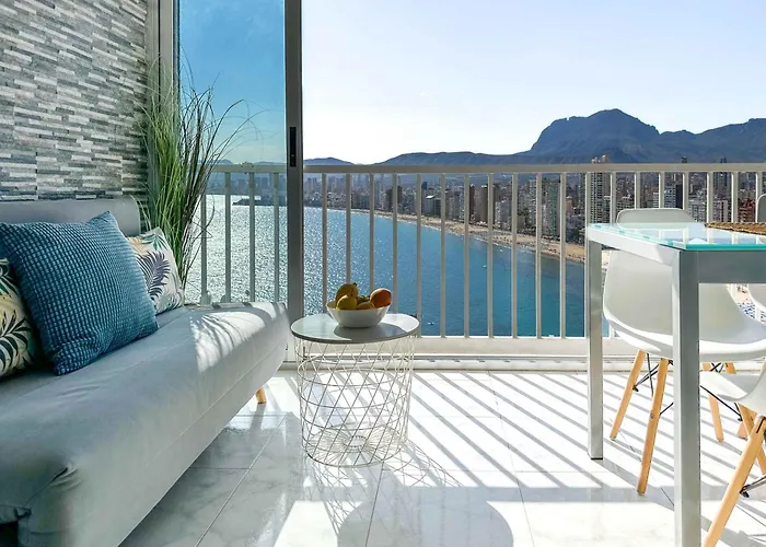 Balcon Al Mediterraneo Y Skyline De شقة