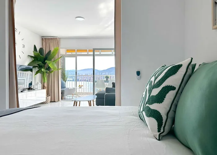 Balcon Al Mediterraneo Y Skyline De * بينايدورم