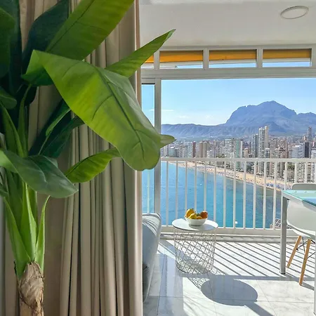 Balcón Al Mediterráneo Y Skyline De Apartamento *