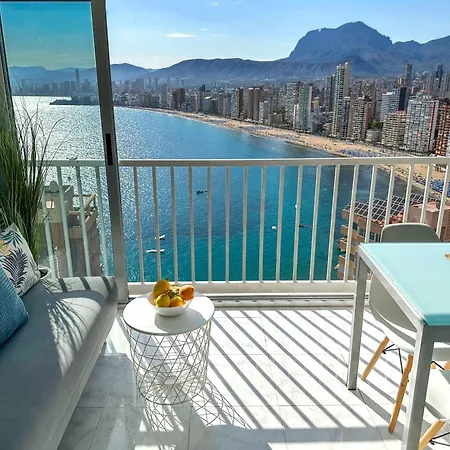 Balcón Al Mediterráneo Y Skyline De Benidorm